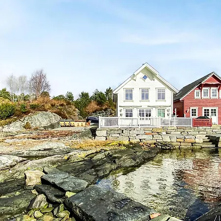 Stunning In With Kitchen Feriehus *