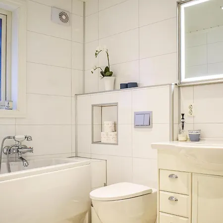 Feriehus Stunning In With Kitchen *